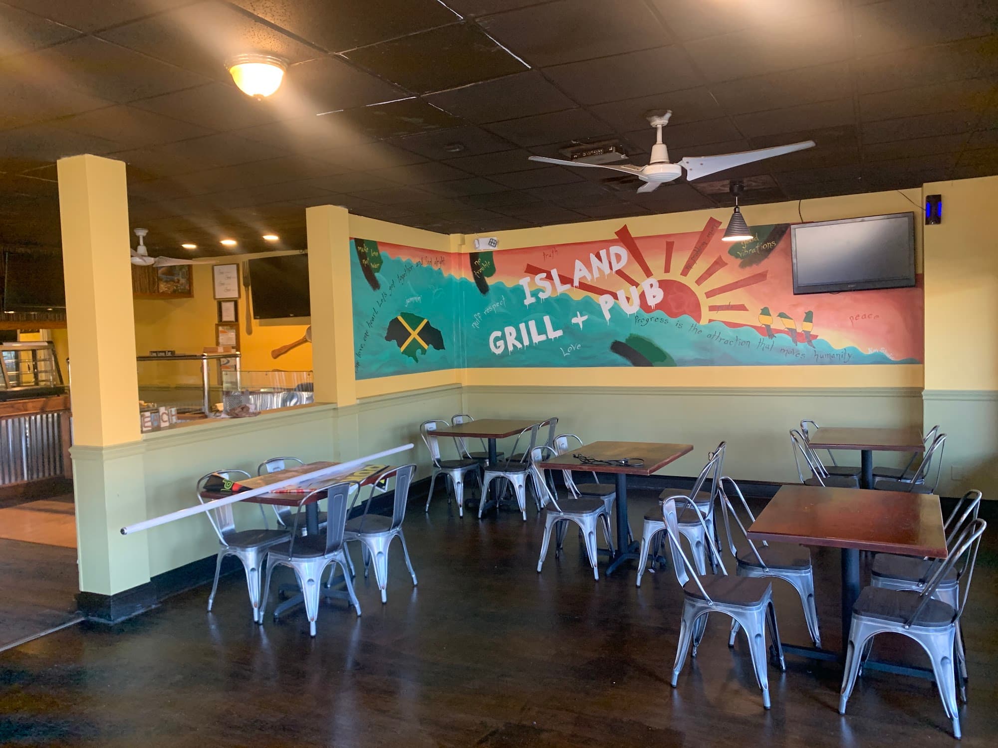 Island Grill & Pub